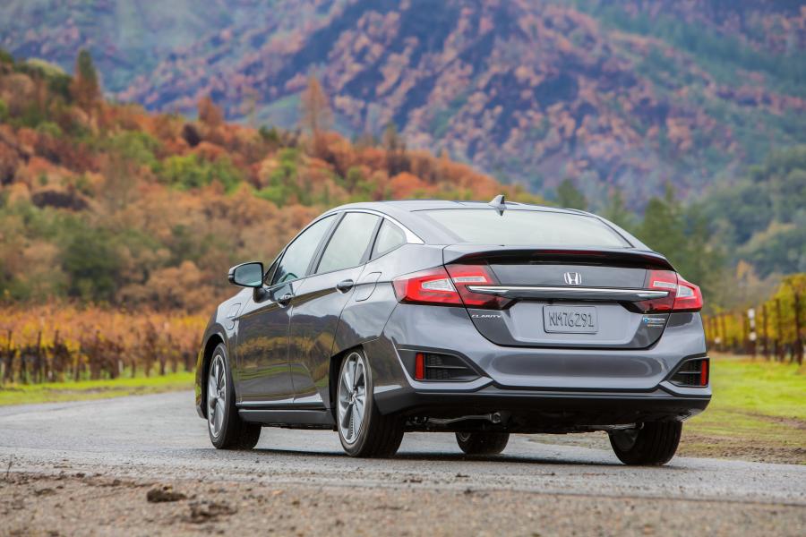  Honda Clarity Plug-In Hybrid 2017 года  (NA) (фото 23 из 84)